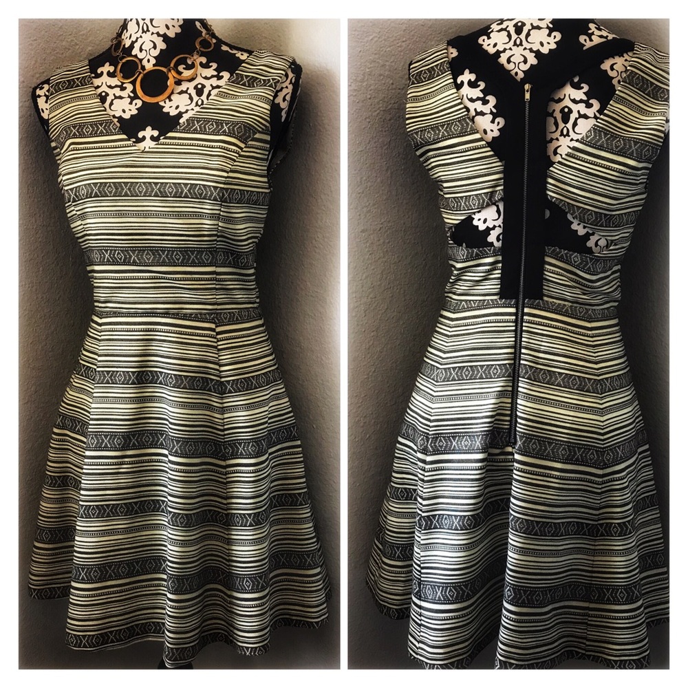 Sax Fifth dress with back cut out